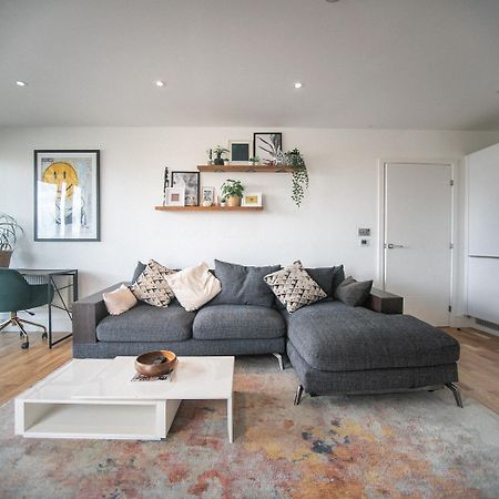 Stunning Riverside View Apartment, Near Canary Wharf & O2 London Eksteriør bilde