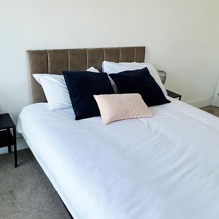 Stunning Riverside View Apartment, Near Canary Wharf & O2 London Eksteriør bilde
