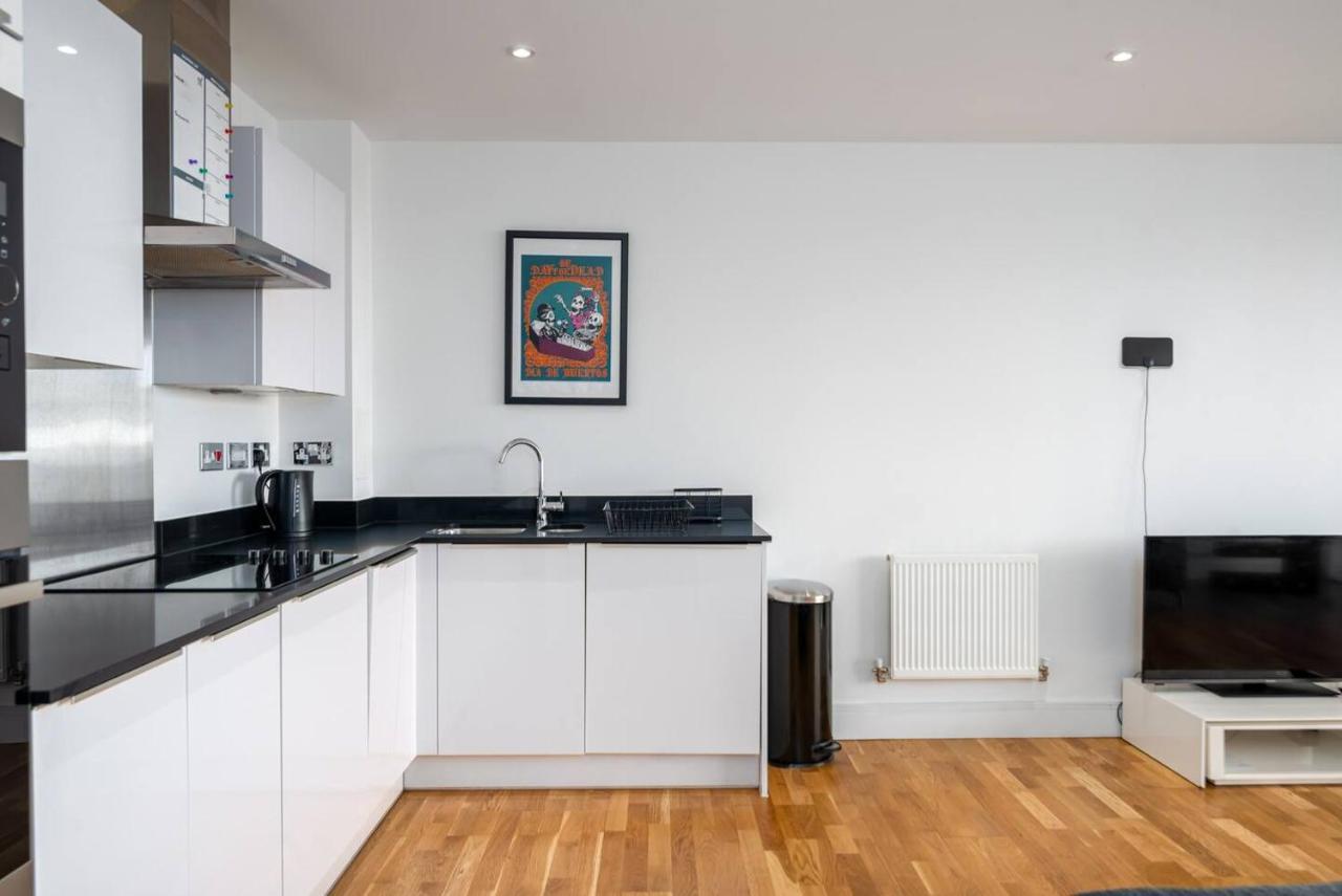 Stunning Riverside View Apartment, Near Canary Wharf & O2 London Eksteriør bilde