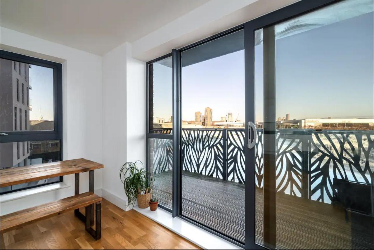 Stunning Riverside View Apartment, Near Canary Wharf & O2 London Eksteriør bilde