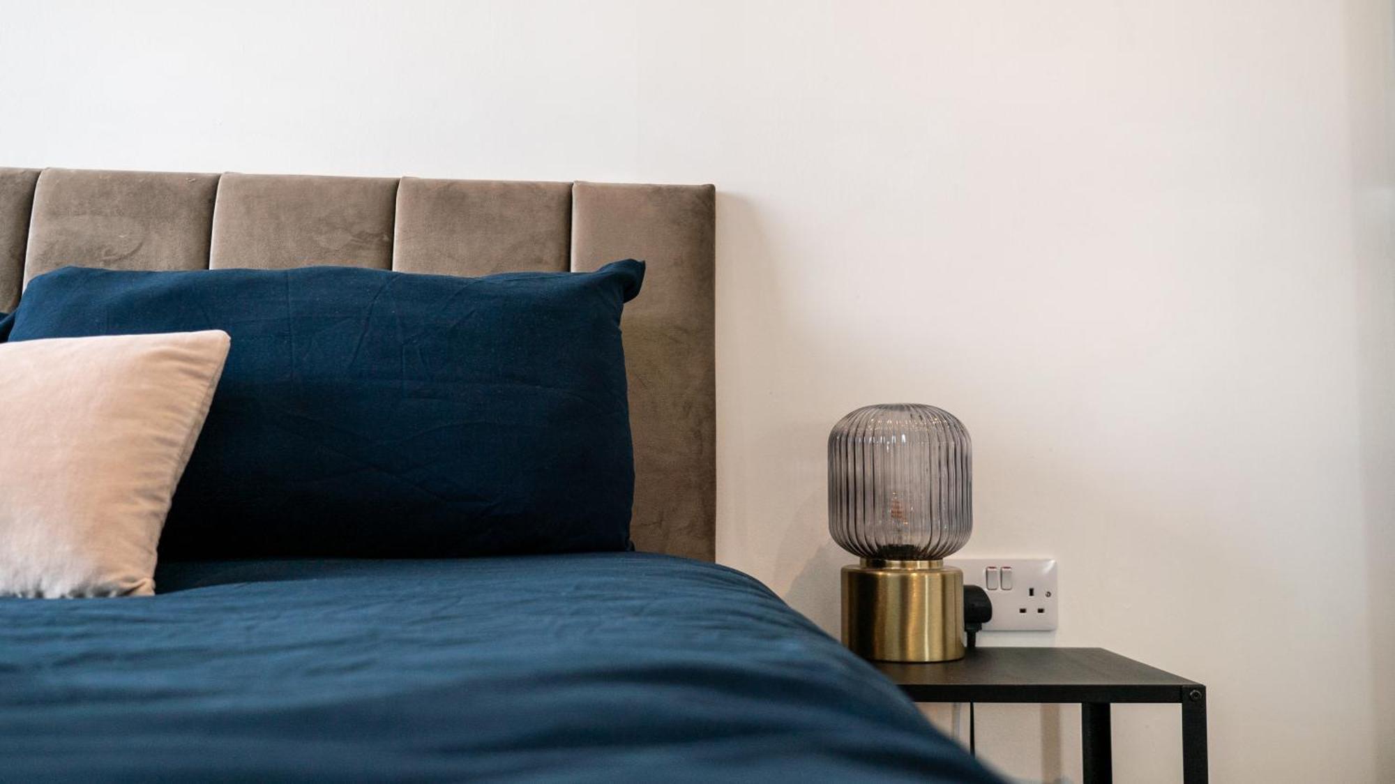 Stunning Riverside View Apartment, Near Canary Wharf & O2 London Eksteriør bilde
