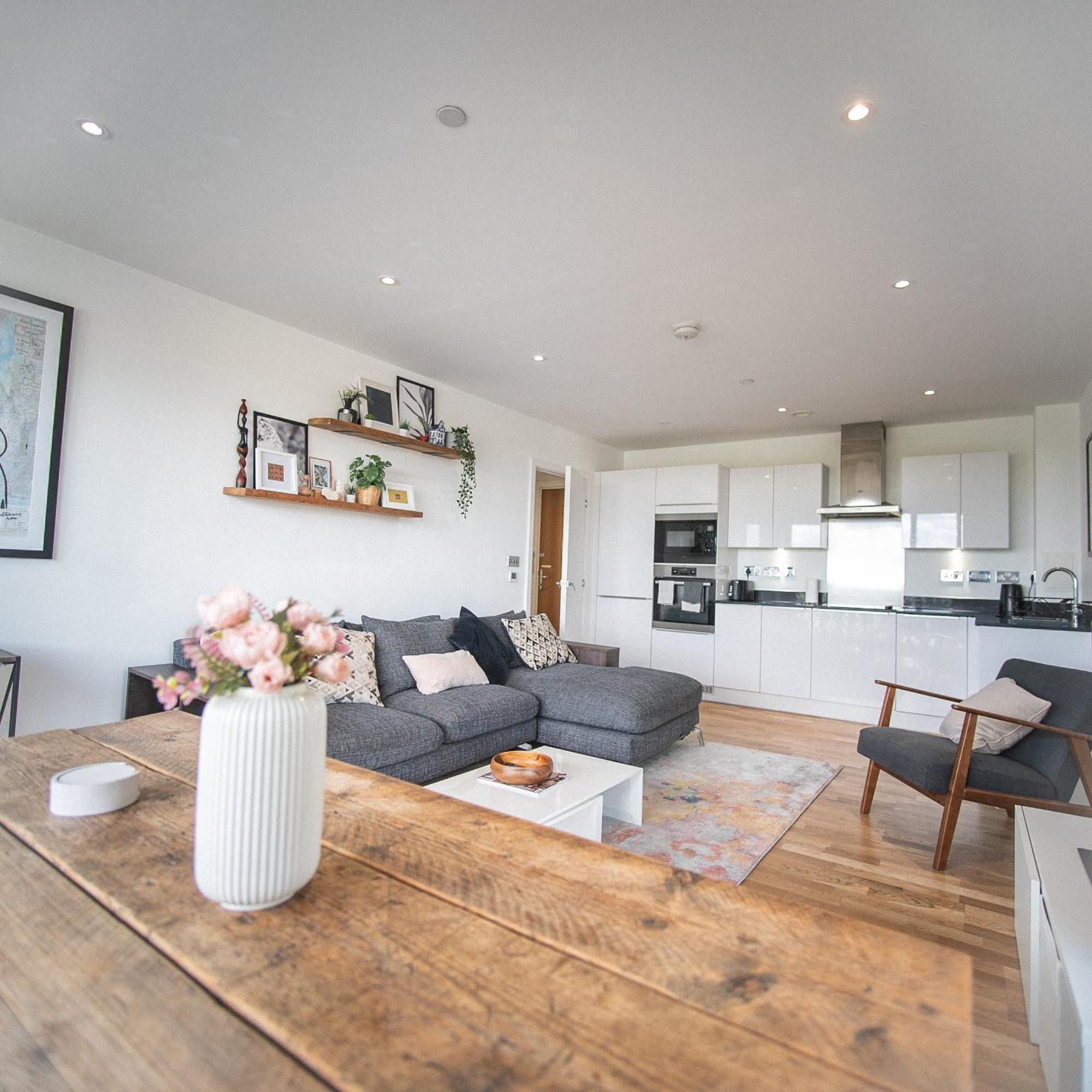 Stunning Riverside View Apartment, Near Canary Wharf & O2 London Eksteriør bilde
