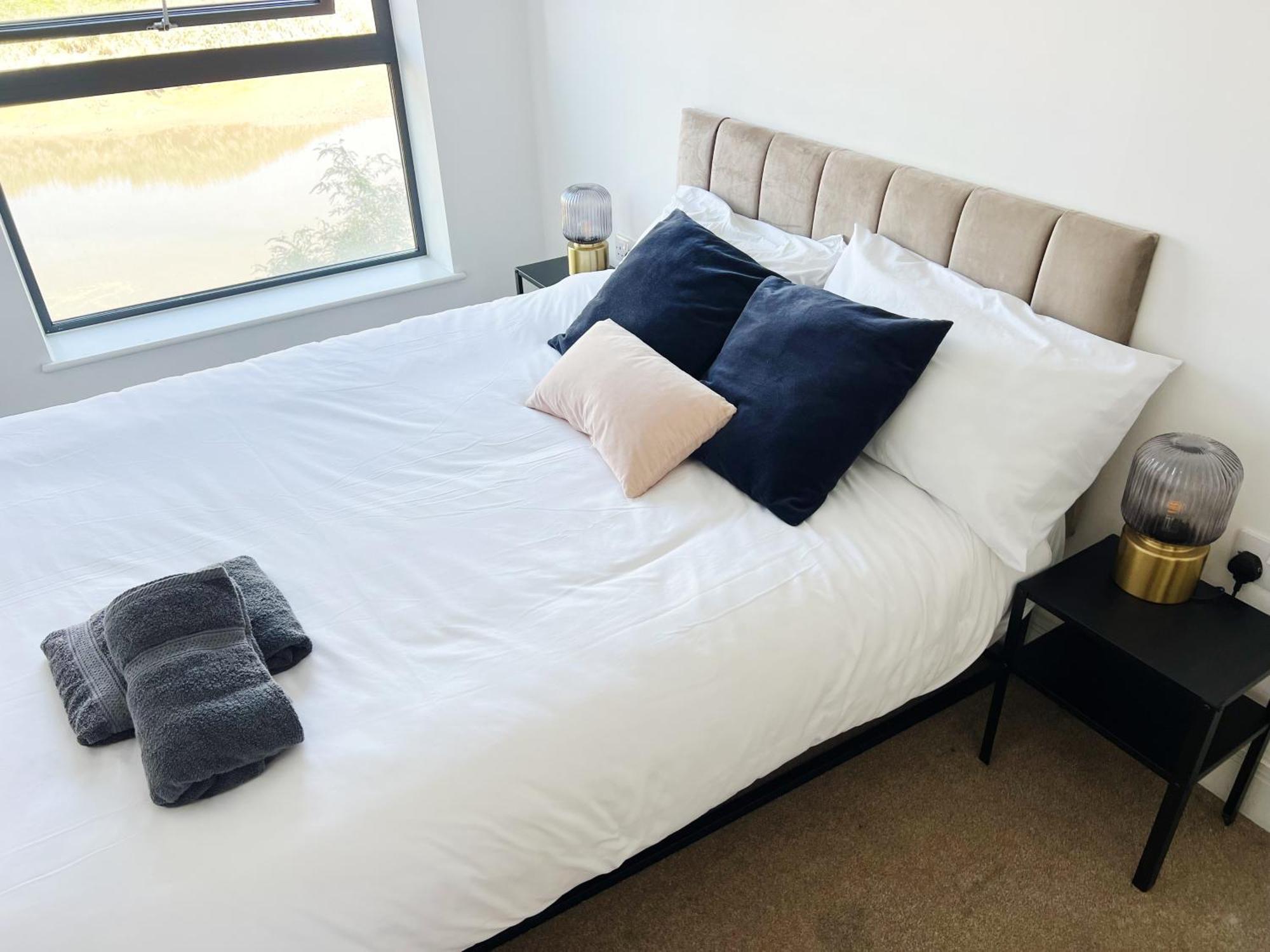 Stunning Riverside View Apartment, Near Canary Wharf & O2 London Eksteriør bilde