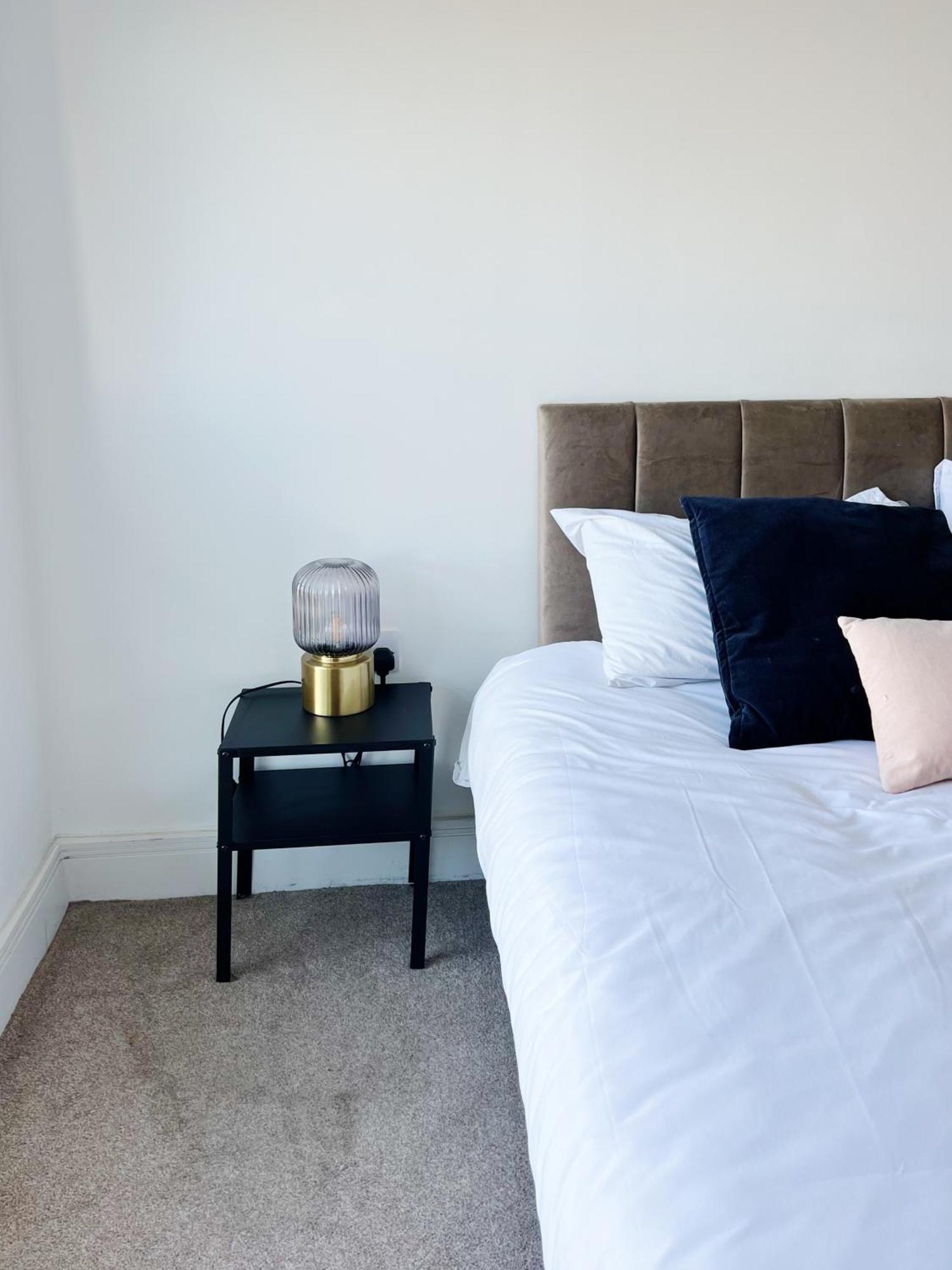 Stunning Riverside View Apartment, Near Canary Wharf & O2 London Eksteriør bilde